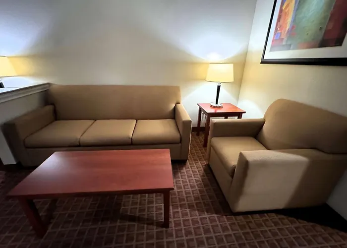 Ramada By Wyndham College Station