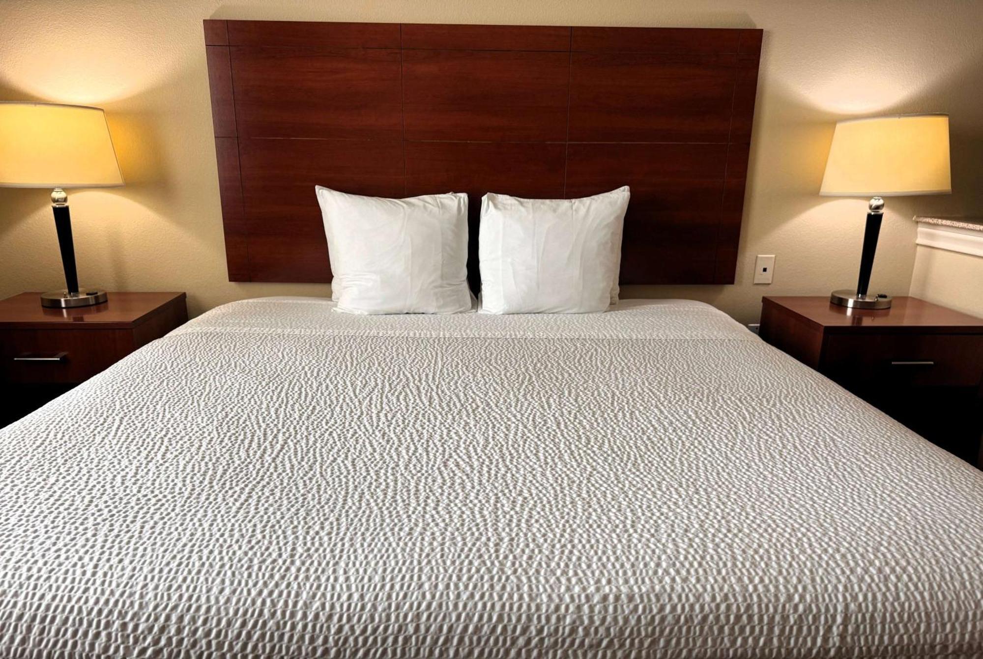 Ramada By Wyndham Hotel College Station