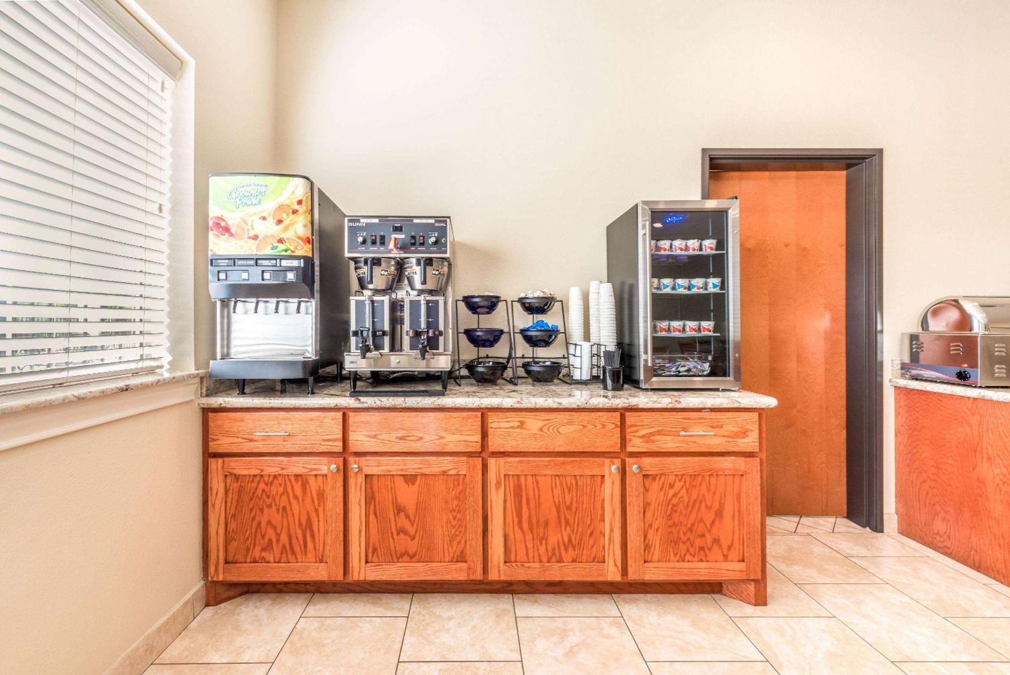 Hotel Ramada By Wyndham 3*