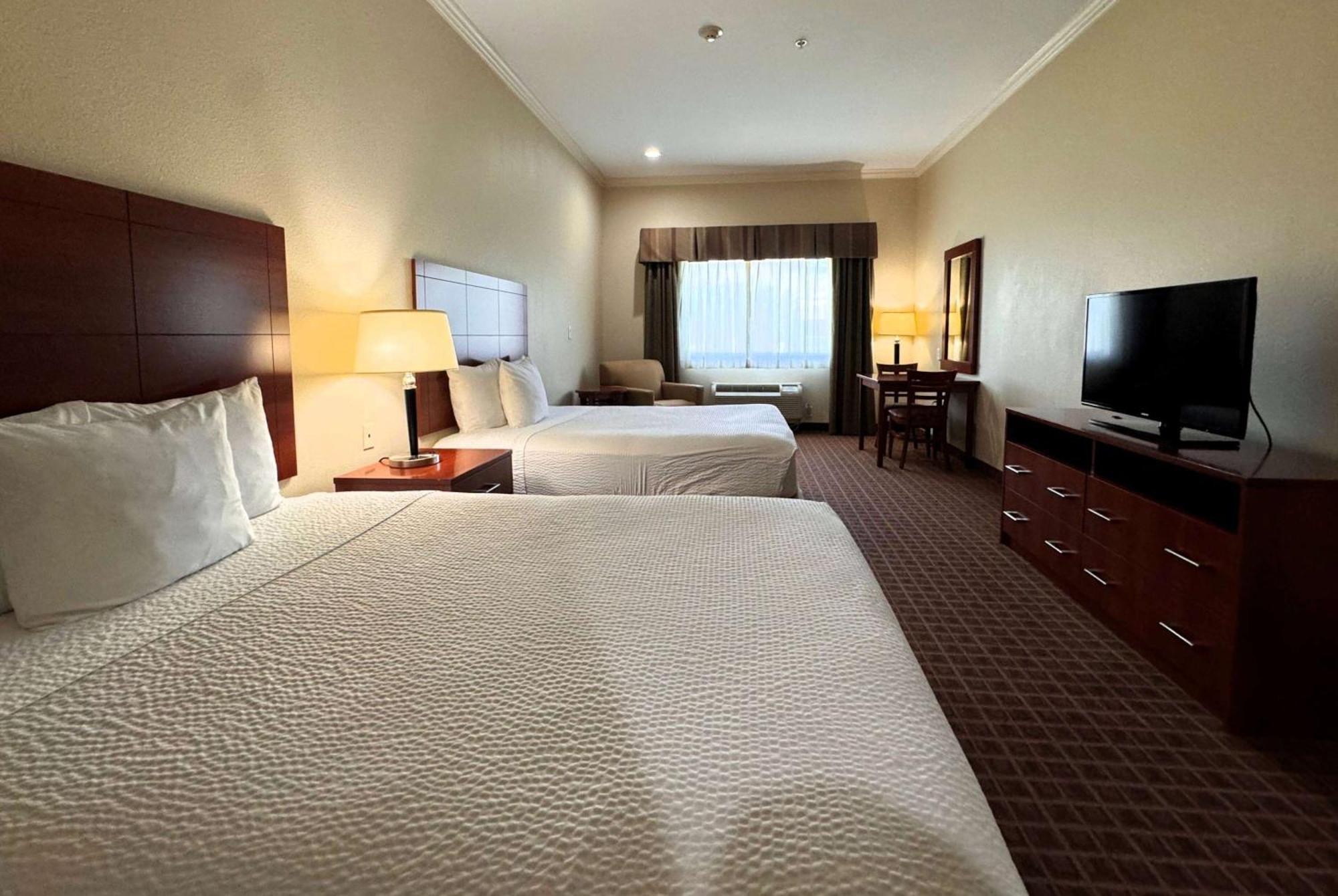 Hotel Ramada By Wyndham College Station