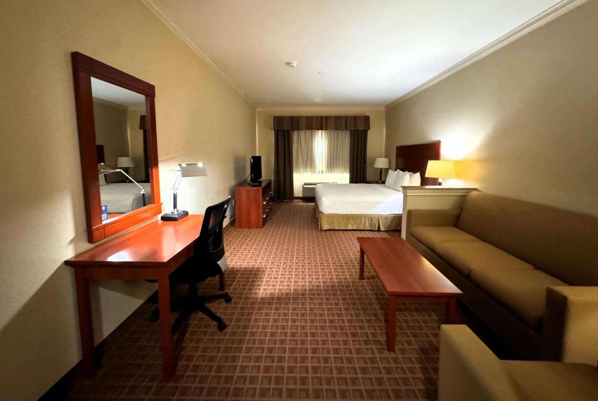 Hotel Ramada By Wyndham College Station