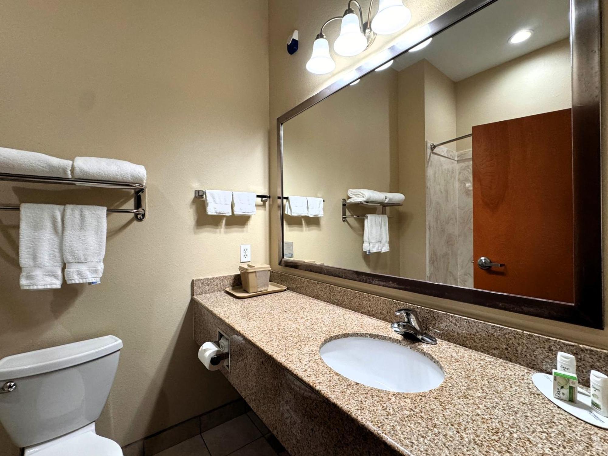 Ramada By Wyndham Hotel College Station