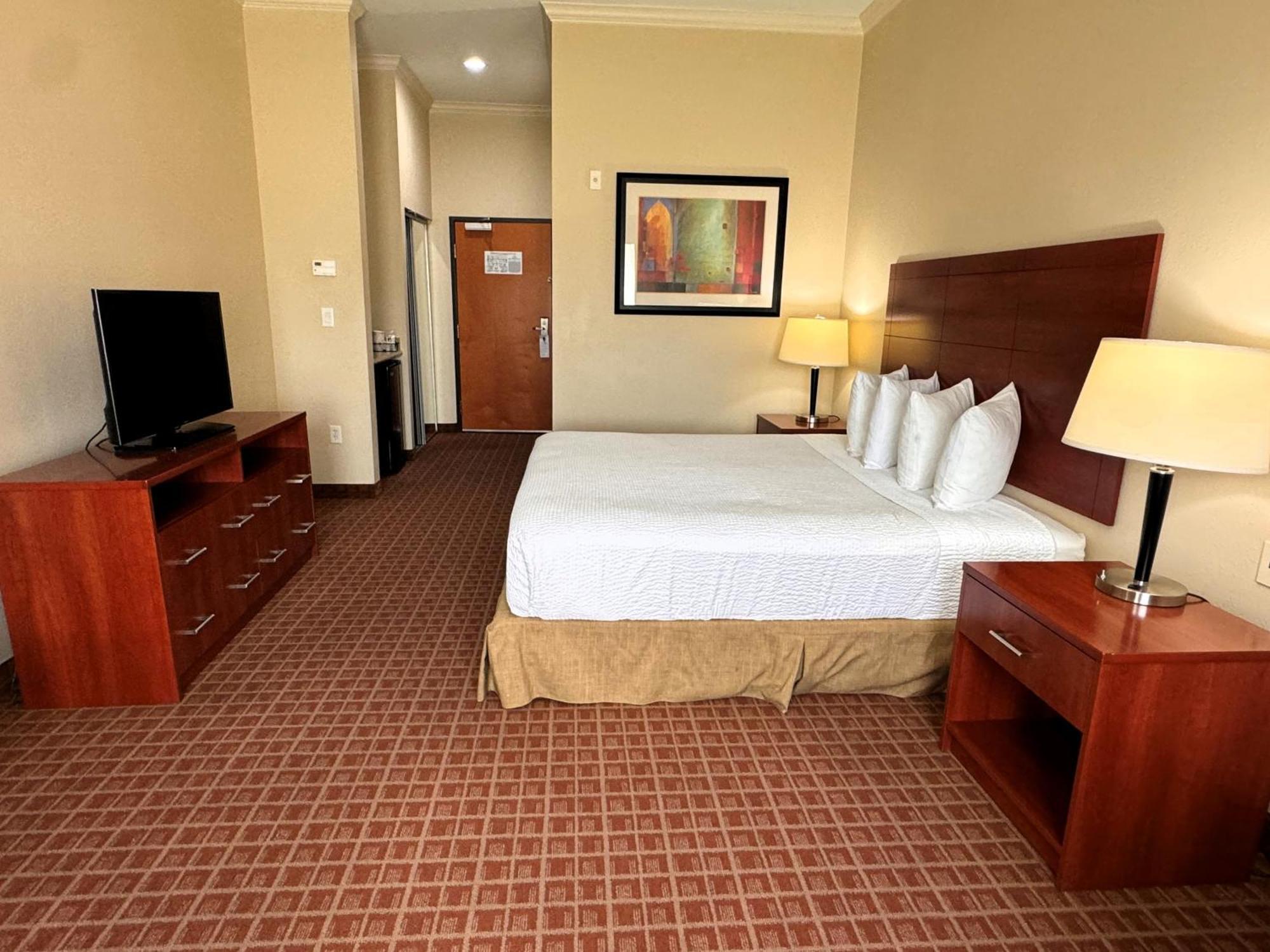 Ramada By Wyndham 3*